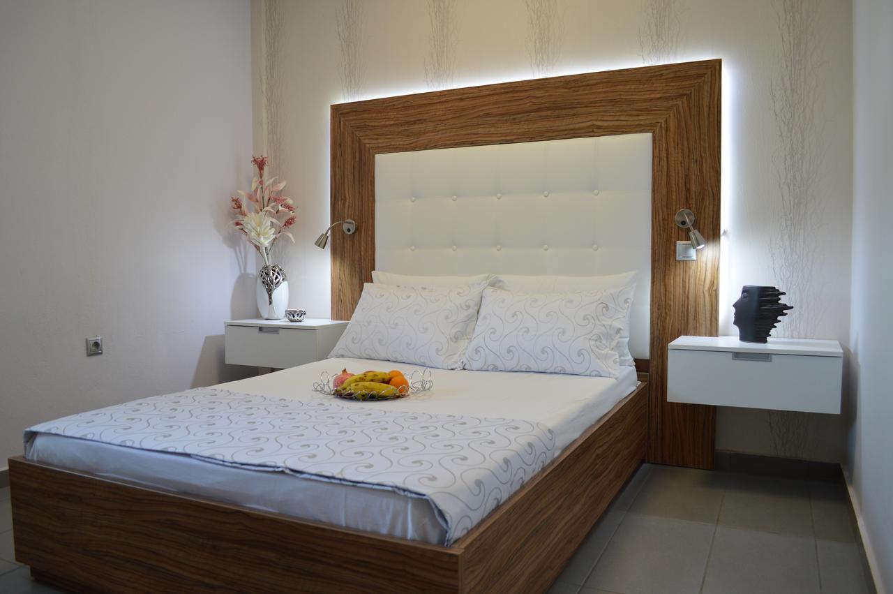 Aqua Luxury Villas Nea Poteidaia Habitación foto